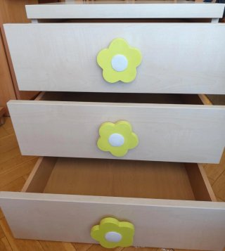 Cajonera mesilla cambiador, tres cajones