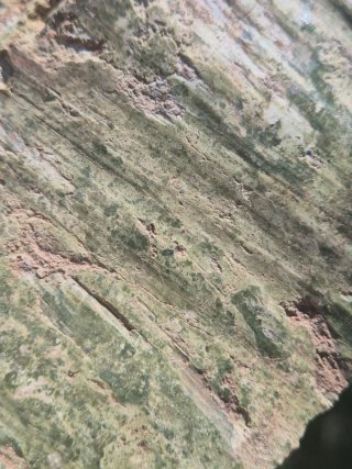 Mineral Espejo de falla con epidota