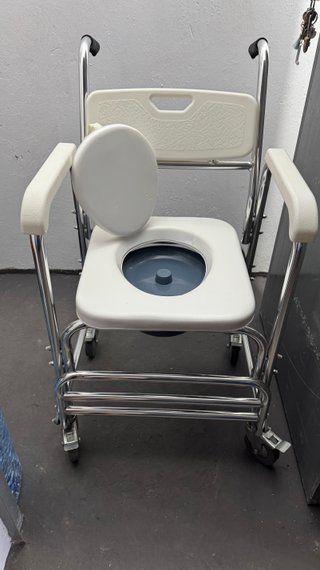 Silla de ducha/WC con ruedas