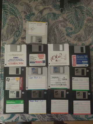Macintosh Quadra 610 con Diskettes Teclado y Raton