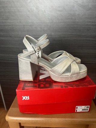 Sandalias de fiesta Xti plateadas