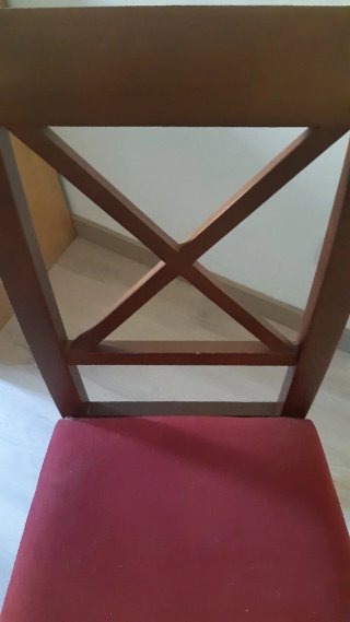 Silla de comedor madera y tela roja