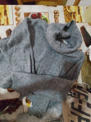 Jersey Pull&Bear gris talla M
