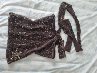 Top vintage con bufanda bordada