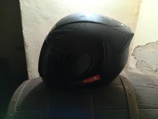 Casco de moto AGV negro