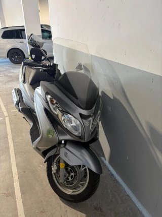 Suzuki Burgman 400cc