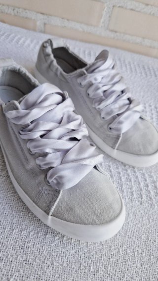 Zapatillas Coolway grises con lazo