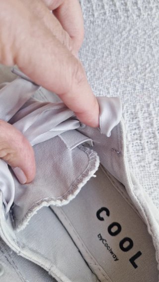 Zapatillas Coolway grises con lazo