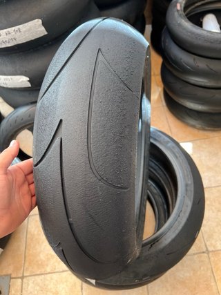 Dunlop D213 GP Pro 2 120/180 Neumático Moto