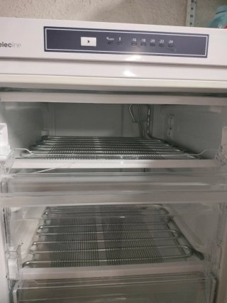 Congelador vertical Selecline