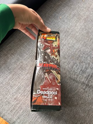 Figura Deadpool Revoltech Edición Limitada