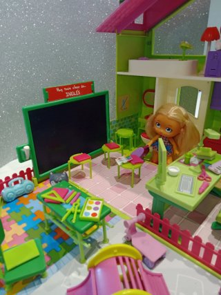 Escuela Barriguitas con Muñeca y Accesorios