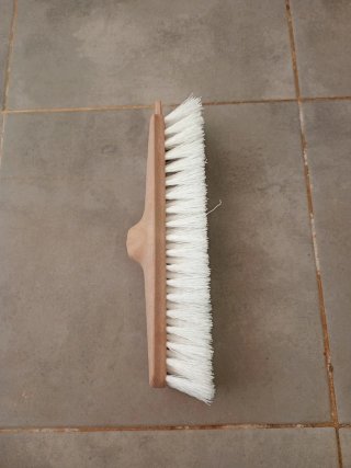 Cepillo para terraza madera y cerdas blancas
