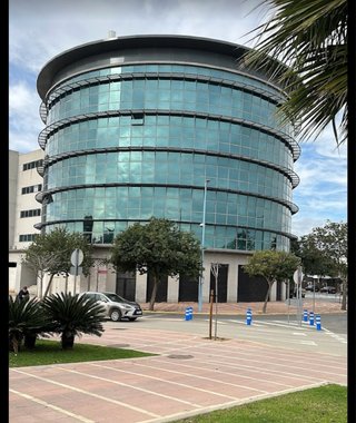 DESPACHO EN EDIFICIO WERTICE