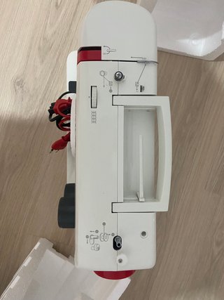 Máquina de coser Veritas