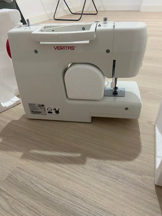 Máquina de coser Veritas