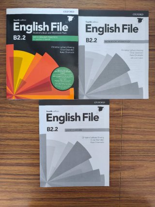 English File With Online Practice for Speakers ...