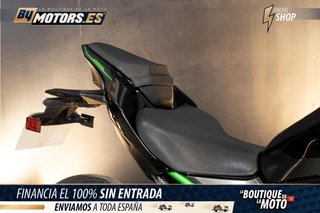 KAWASAKI z 900 *ESCAPE MIVV*TOMA DE USB**VINILO EN EL FARO*PROTECTOR DE RADIADOR*