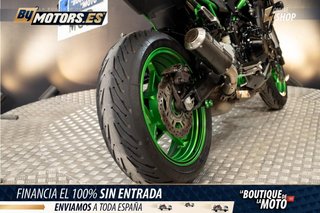 KAWASAKI z 900 *ESCAPE MIVV*TOMA DE USB**VINILO EN EL FARO*PROTECTOR DE RADIADOR*