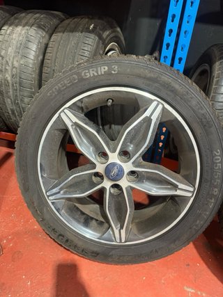 Llantas Ford Tourneo 17” 5x108 205 55 17 95