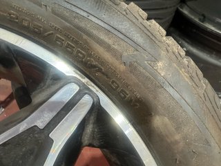 Llantas Ford Tourneo 17” 5x108 205 55 17 95