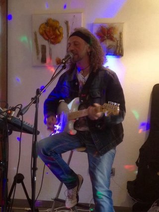 Cantante per compleanni, 40esimi, ecc...