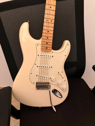 Fender Stratocaster Mexicana Blanca