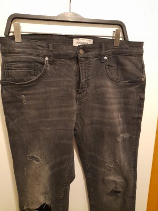 Pantalón Pull&Bear negro talla M