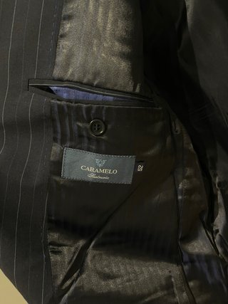 Traje de raya diplomática marca Caramelo
