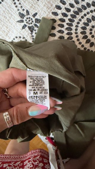 Pantalón caqui con cinturón