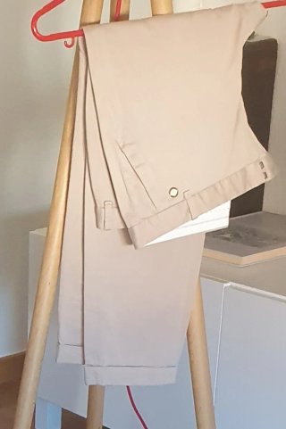 Pantalón beige Massimo Dutti