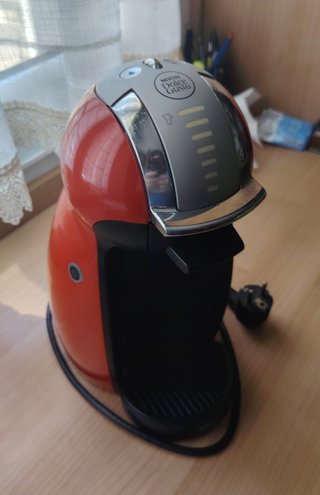 Cafetera Nescafé Dolce Gusto Roja