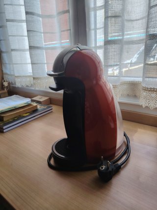 Cafetera Nescafé Dolce Gusto Roja
