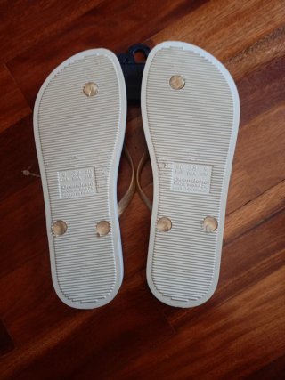 ✅Chanclas  mujer "Ipanema " N ° 40.Beige y Dorado