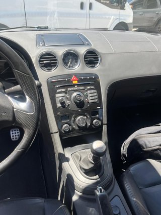 Peugeot RCZ 2011