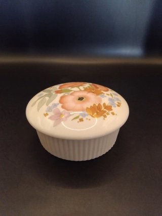 Caja joyero porcelana Wedgwood flores