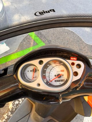 Aprilia Sport City One 125 Gialla