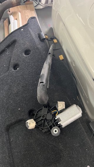 Portón completo + alerón cola de pato Abarth 500