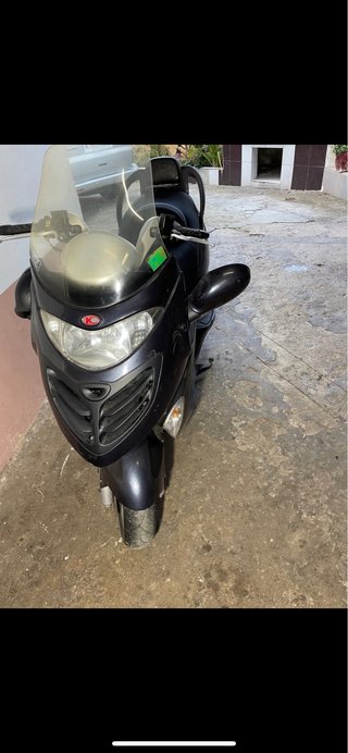 Kymco Grand Dink 125cc Maxi Scooter Negra