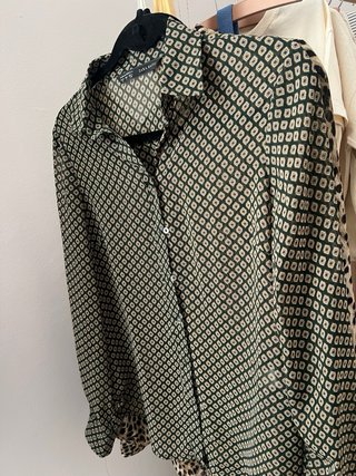 Blusa Zara Basic Estampada Verde Talla M