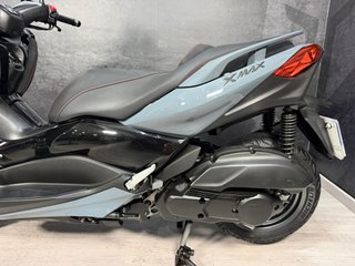 Yamaha Xmax Tech Max 125 ABS Gris