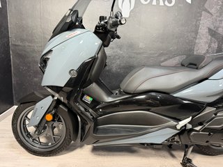 Yamaha Xmax Tech Max 125 ABS Gris