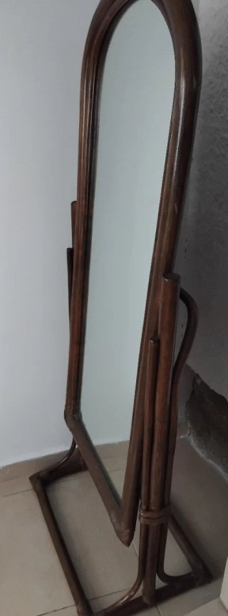 Espejo de pie grande de madera