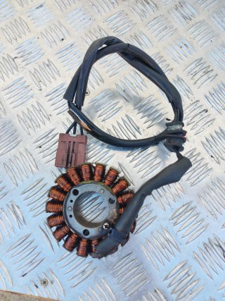 (000496)Alternador Piaggio 500