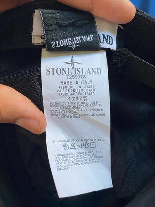 Gorra Stone Island Negra