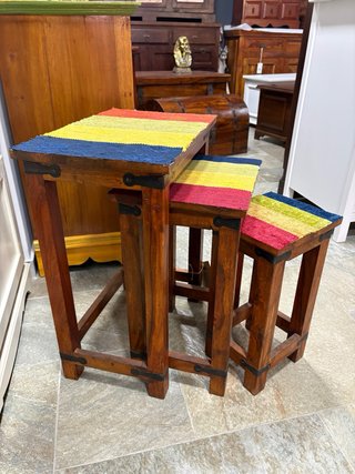 Set 3 tavolini in legno con piano colorato