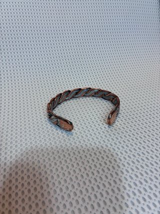 Pulseras tejidas hechas a mano