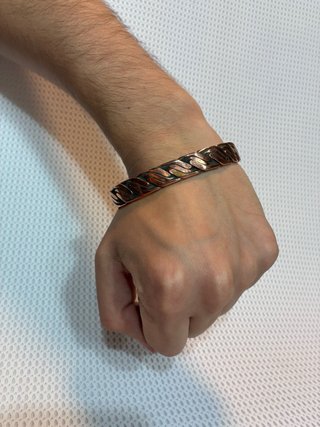 Pulseras tejidas hechas a mano
