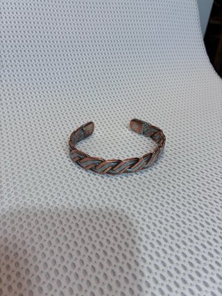 Pulseras tejidas hechas a mano