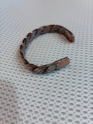 Pulseras tejidas hechas a mano